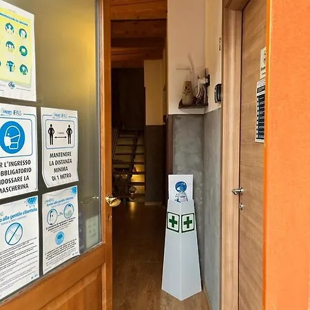 Borghetto Airport/hospital Bed and breakfast